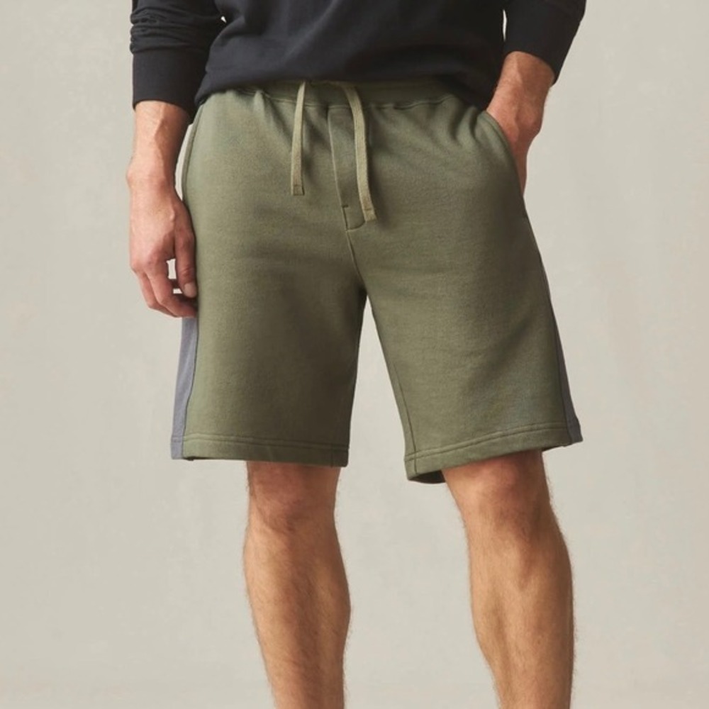 NWOT American Giant Men's Sweatshorts Green Gray Size L Casual Loungewear‎